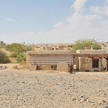 Desert Days Mud Cabin'S Resort Tzukim Екстериор снимка