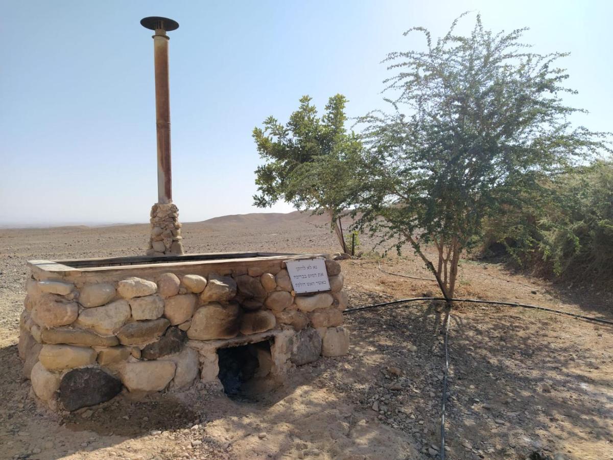 Desert Days Mud Cabin'S Resort Tzukim Екстериор снимка