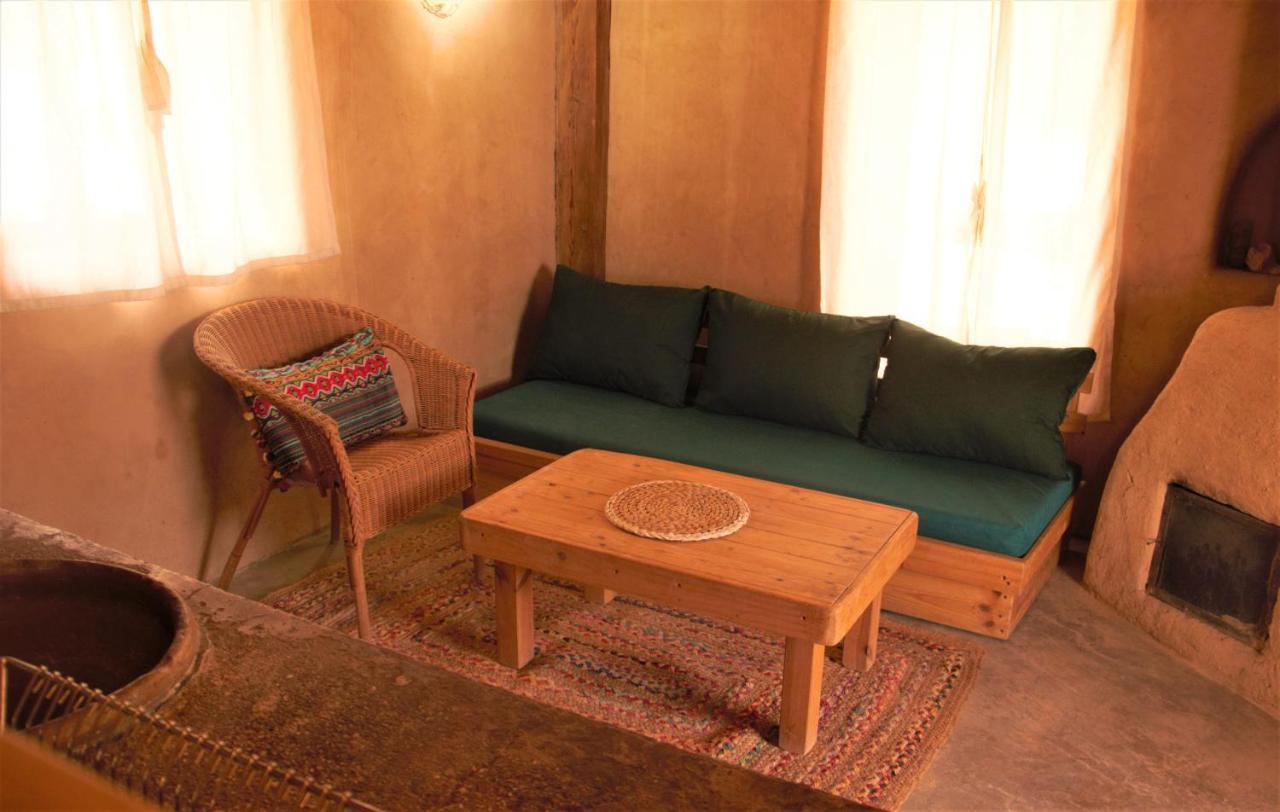 Desert Days Mud Cabin'S Resort Tzukim Екстериор снимка