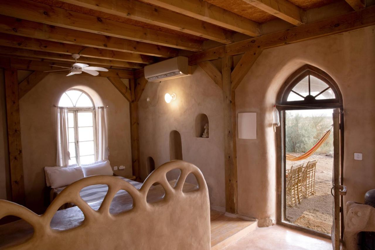 Desert Days Mud Cabin'S Resort Tzukim Екстериор снимка