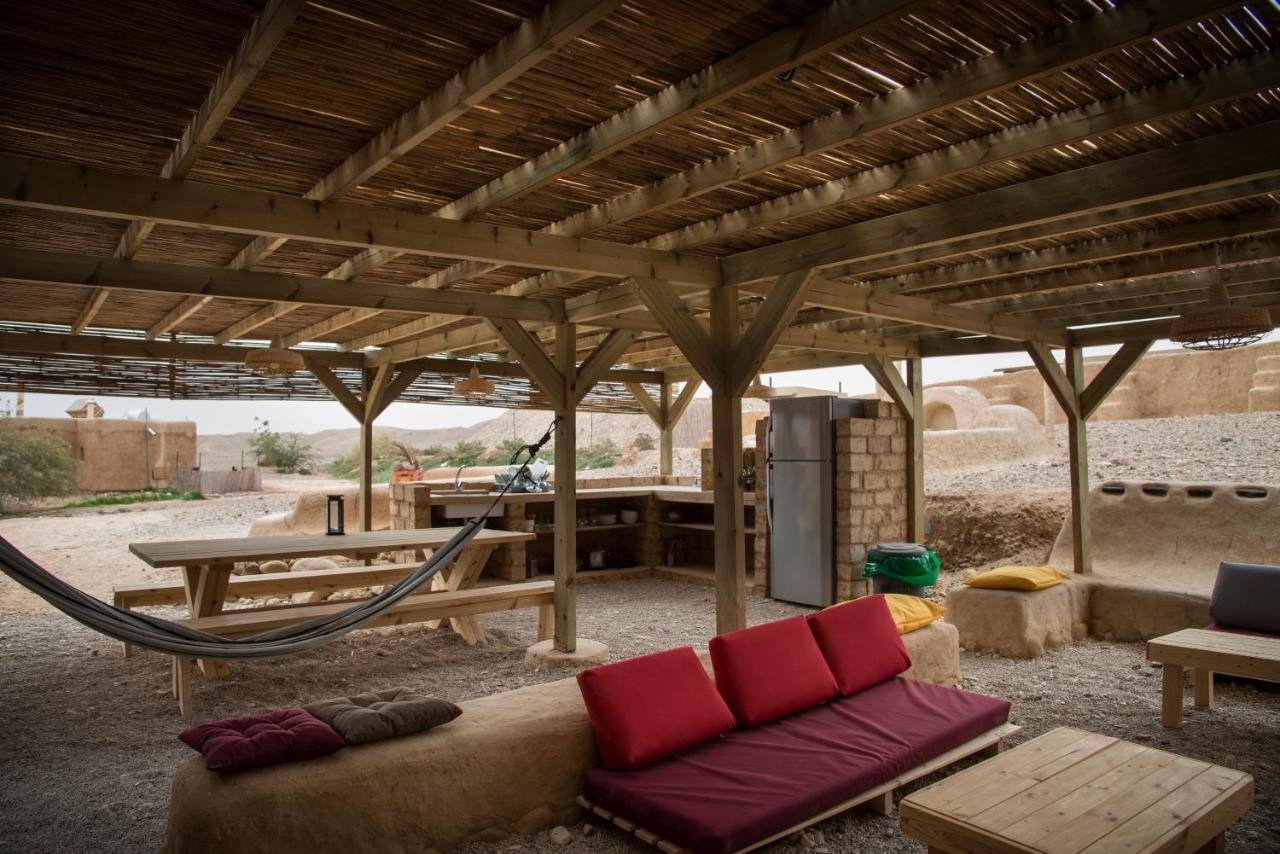 Desert Days Mud Cabin'S Resort Tzukim Екстериор снимка