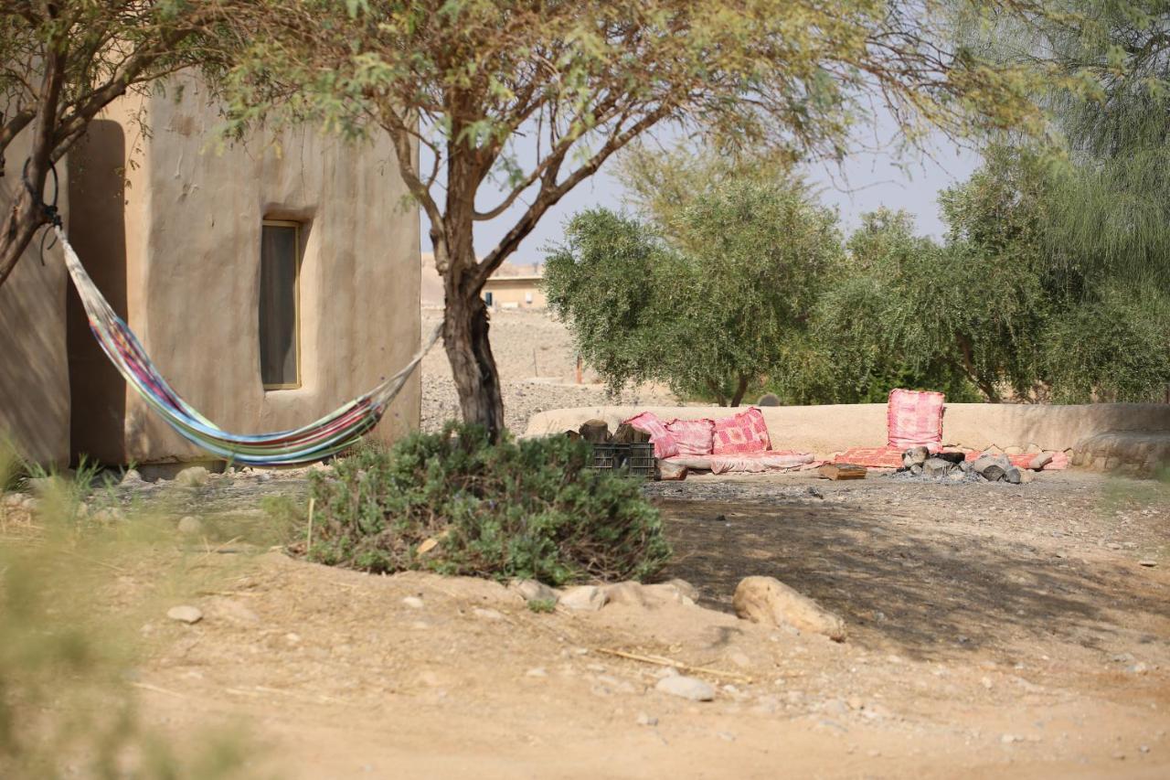 Desert Days Mud Cabin'S Resort Tzukim Екстериор снимка