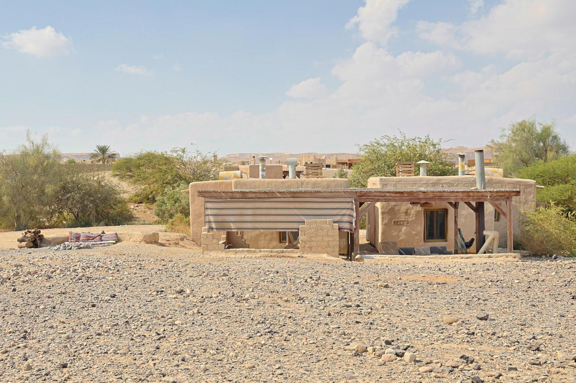 Desert Days Mud Cabin'S Resort Tzukim Екстериор снимка