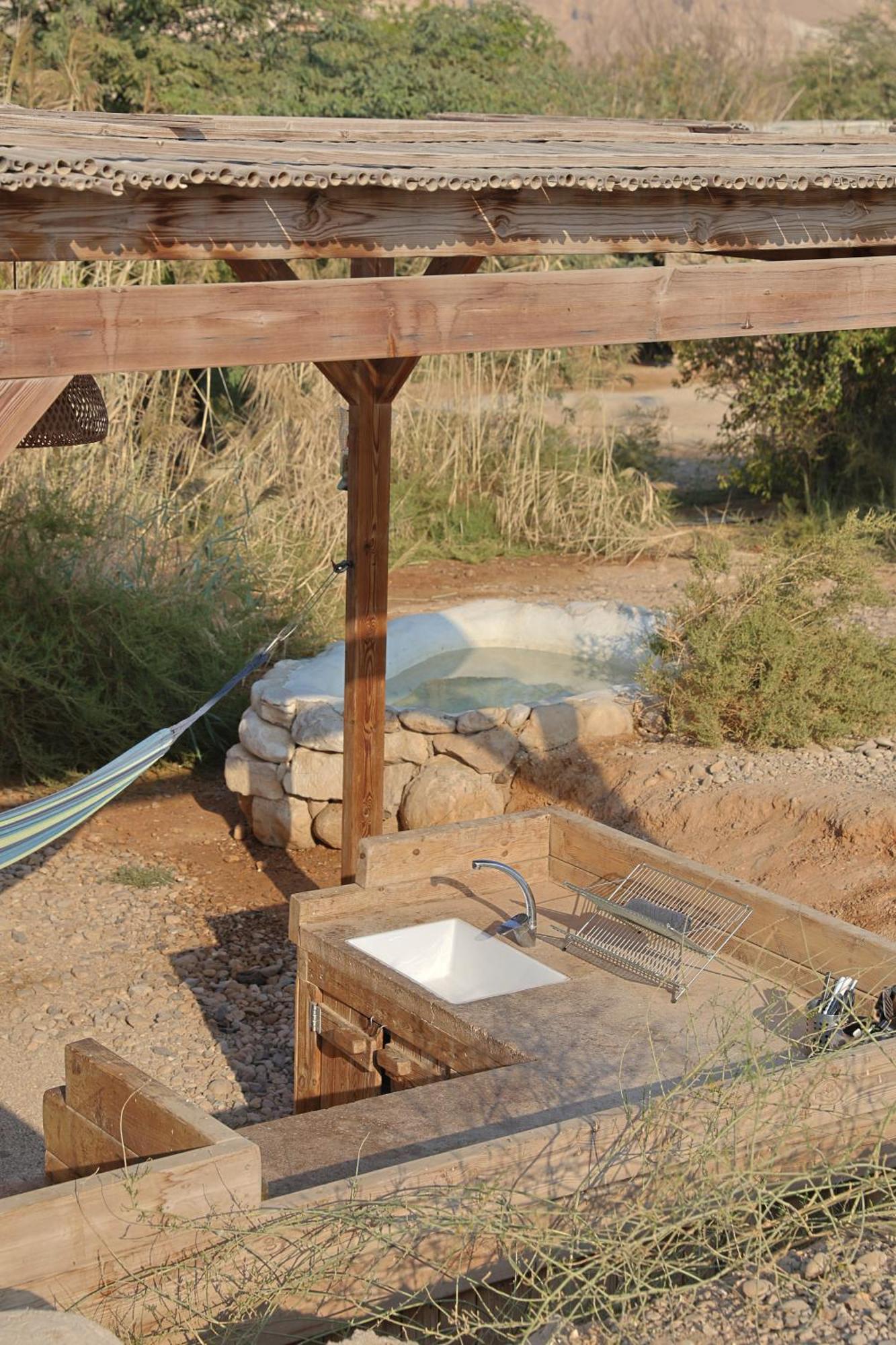 Desert Days Mud Cabin'S Resort Tzukim Екстериор снимка