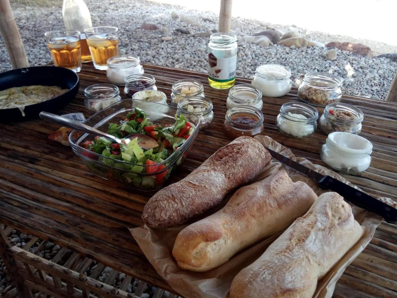 Desert Days Mud Cabin'S Resort Tzukim Екстериор снимка